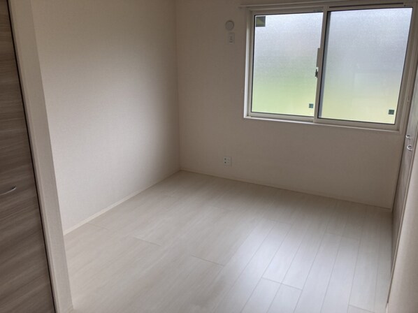 ラフィーネ亀山の物件内観写真